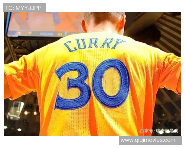 足球巨星蜕变史：从平凡到辉煌的精彩转变路径