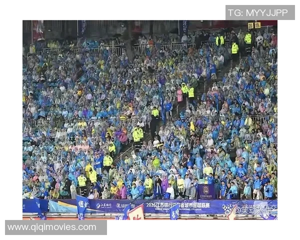 足球明星为中国灾区捐款行动彰显大爱精神引发社会热议